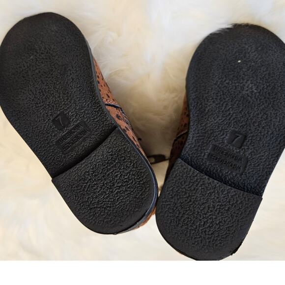 Gap Kids Brown Animal Print Speckle Ankle Booties sz 7 - Picture 6 of 7